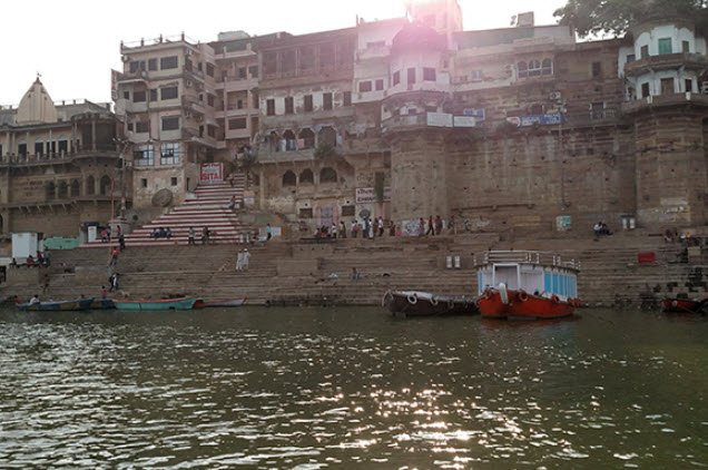 Chousatti Ghat, Varanasi, Uttar Pradesh - Vushii.com Chousatti Ghat, Varanasi, Uttar Pradesh - Vushii.com